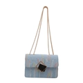 Borsa a tracolla rettangolare azzurra con cuciture a onde e fibbia dorata - Blu