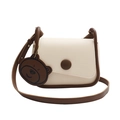 Borsa a sella crema chic con finiture marroni, patta asimmetrica e ciondolo a orso - Bianco Sporco