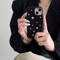 Dettaglio della cover per iPhone nero opaco con perle bianche e anello protettivo in metallo - Nero / iPhone XR