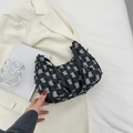 Schicke schwarz-weiße karierte Hobo-Tasche mit Fransen und Leder-Schultergurt - Schwarz