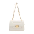 Minimalistische weiße Umhängetasche mit goldener Kette und Metallschnalle - Weiß