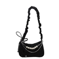 Elegante bolso bajo el brazo plisado negro con textura aterciopelada y cadena de perlas - Negro