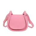 Sacoche selle rose en cuir mat avec poignée épaisse et bandoulière à rivets dorés - Rose Foncé