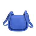 Mini sac à bandoulière bleu roi en cuir avec des détails métalliques dorés élégants - Bleu