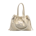 Bolso tipo cubo blanco crema con dije de mariposa plateada y cadena de perlas - Blanco Roto