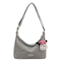 Sac fourre-tout gris plissé avec breloque chien en peluche et bandoulière de quotidien - Avec Ornement / Argent