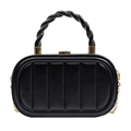 Elegante zwarte ovale crossbodytas met gewatteerde textuur en gouden ketting - Zwart
