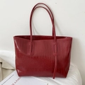 Bolso tote minimalista rojo oscuro con grabado de cocodrilo y asas largas para mujer - Burdeos