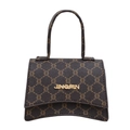 Klassieke bruine monogram tas met goudmetalen logo en elegante gebogen onderkant - Donkerbruin