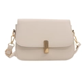 Minimalistische beige crossbody tas met gouden gesp en verstelbare schouderriem - Wit