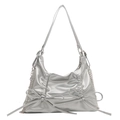 Silberne Metallic-Tote-Bag mit doppelter Schleifendekoration und schicken Ketten - Silber