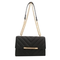Bolso bandolera negro acolchado de chevron con cadena dorada y detalle metálico - Negro
