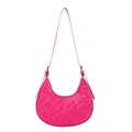 Borsa sottobraccio a mezzaluna rosa in ecopelle opaca con motivo a quadrifoglio - Rosa Rossa