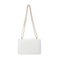 Witte gewatteerde crossbodytas met gouden ketting in minimalistische Franse stijl - Wit