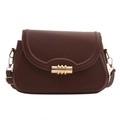 Sacoche marron foncé en similicuir avec boucle cylindrique dorée sur fond blanc - Marron