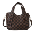 Donkerbruine tote bag met schaakbordpatroon, dubbele handvatten en schouderbandringen - Bruin