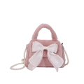 Bolso de peluche rosa con lazo de organza blanca y correa de cadena de perlas - Rosa