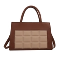 Minimalistische Umhängetasche in Karamell und Beige mit verstellbarem Schultergurt - Braun