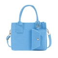 Sac à main en feutre bleu clair avec motifs circulaires et mini pochette assortie - Bleu