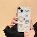 Detail der iPhone-Hülle mit 3D-Perlen, Edelsteinen und weißen floralen Dekorationen - Klarer Tropfkleber - Silber Gefleckte Blume / iPhone 7/8/SE 2020