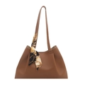 Borsa tote in pelle marrone con elegante decorazione di foulard in seta sul manico - Cuoio