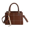 Sac fourre-tout vintage en cuir marron avec surpiqûres blanches et charme en perles - Avec Ornement / Marron