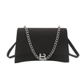 Sac à bandoulière noir forme sablier avec boucle B argentée et bandoulière chaîne - Noir