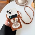 Bolso bandolera para móvil en cuero marrón con parche de orejas de conejo y correa - Albaricoque / iPhone 7/8/SE 2020