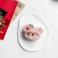 Supporto per telefono a forma di orsetto di peluche rosa con ricamo fragola - Orso Fragola Rosa