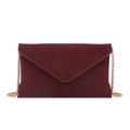 Borsa a tracolla bordeaux opaco con patta a V e catena dorata dal design elegante - Rosso
