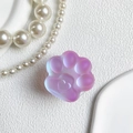 Primer plano de soporte para móvil con garra de gato degradada en lila y decoración de perlas - Violeta fantasma