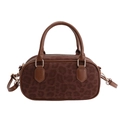 Borsa Boston leopardata in pelle scamosciata marrone scuro con finiture dorate e pelle - Caffè senza ciondolo