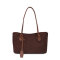 Bolso tote clásico de ante marrón oscuro con correas de cuero y elegante detalle colgante - Marrón