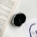 Supporto per telefono artistico irregolare in metallo argento con smalto nero lucido - Ovale Lineare / Nero Argento