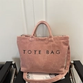 Grote roze corduroy tote bag met TOTE BAG borduursel en verstelbare schouderriem - Roze