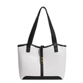 Bolso tote de tejido blanco con asas negras y hebilla dorada sobre un fondo blanco limpio - Blanco & Negro