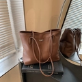 Sac fourre-tout classique en cuir marron avec plaque métallique et design minimaliste chic - Brun Foncé