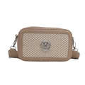 Elegante bolso bandolera beige con textura tejida, ribete de cuero y logotipo M - Caqui