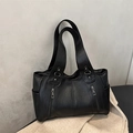Borsa tote nera minimalista con trama litchi e doppie cerniere in metallo - Nero