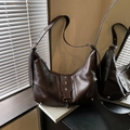 Dunkelbraune Vintage Hobo-Tasche mit Öl-Wachs-Textur und silbernen Sternen-Nieten - Braun