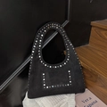 Borsa sottobraccio in pelle scamosciata nera retrò con borchie metalliche e manico largo - Grande / Nero
