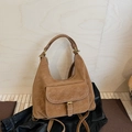 Retro Schultertasche aus braunem Kunstleder mit goldener Schnalle und weißen Nähten - Braun