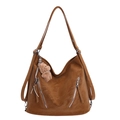 Grote bruine PU-leren hobo-tas met metalen ritsen en een pluchen beer bedeltje - Met Hanger / Bruin