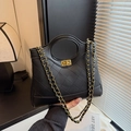 Borsa a mano trapuntata nera classica con manico tondo e catena in metallo dorato - Grande / Nero