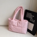 Sac fourre-tout matelassé rose en velours doux avec grand espace et poignées rembourrées - Rose