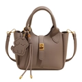 Sac seau en cuir grainé gris foncé avec pendentif chien et bandoulière amovible - Gris éléphant