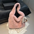 Sac fourre-tout rose en peluche avec pendentif lapin gris, sac d'épaule doux d'hiver - Rose