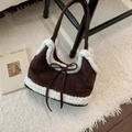Borsa tote in finta pelle scamosciata marrone con bordo in shearling bianco e fiocco - Marrone