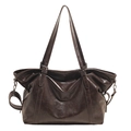 Vintage dunkelbraune Ölwachs-Ledertasche mit großem Fassungsvermögen und Trägern - Braun