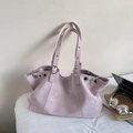 Borsa tote in ecopelle scamosciata viola chiaro con occhielli e fibbie regolabili - Rosa